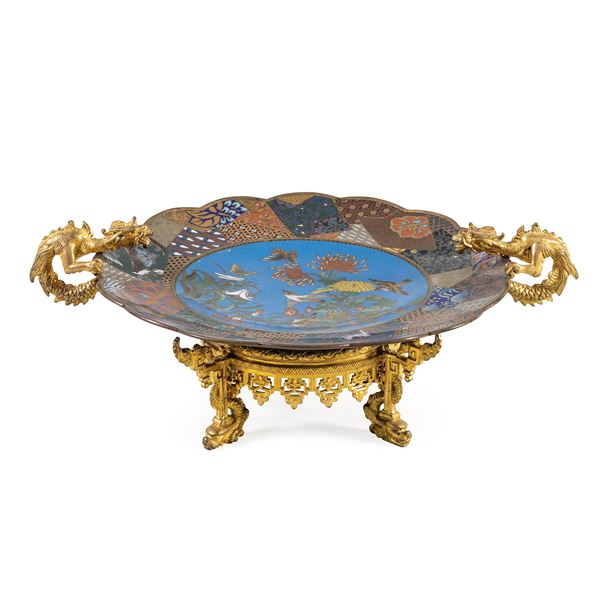 Alzata in bronzo dorato e smalti cloisonné