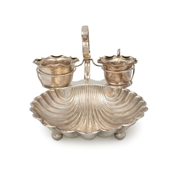 Silver metal entree dish  (England, 20th century)  - Auction Fine Silver and the Art of the Table - Colasanti Casa d'Aste
