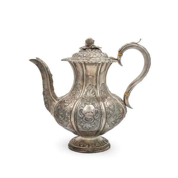 Silver coffee pot  (London, 1834)  - Auction Fine Silver and the Art of the Table - Colasanti Casa d'Aste