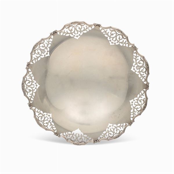 Silver centerpiece