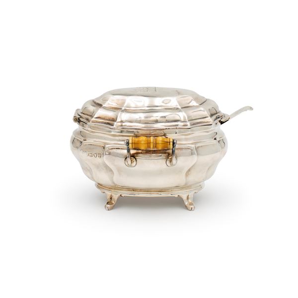 Silver sugar bowl  (London, 1893)  - Auction Fine Silver and the Art of the Table - Colasanti Casa d'Aste