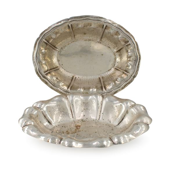Two silver baskets (2)  (Italy, 19th-20th century)  - Auction Fine Silver and the Art of the Table - Colasanti Casa d'Aste