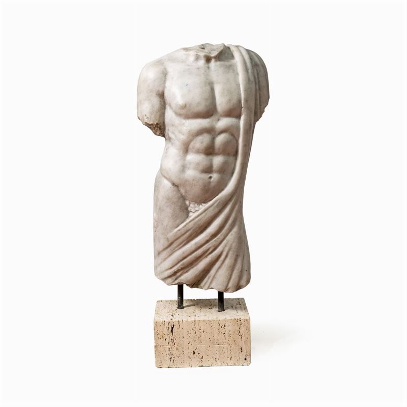Torso Virile in Marmo Bianco