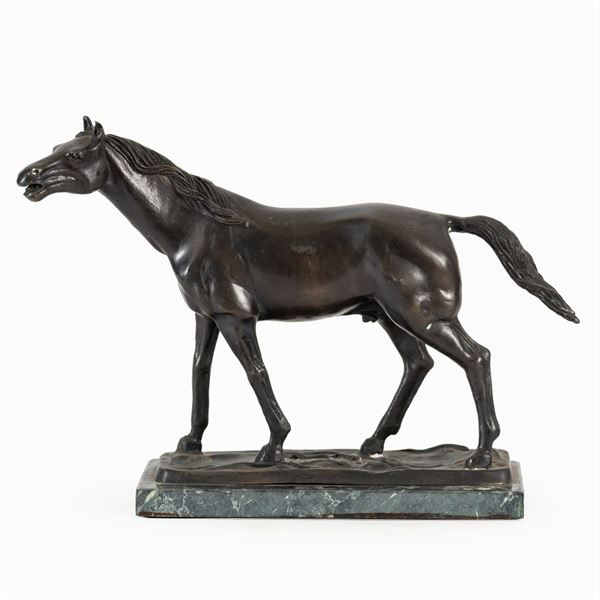Scultura in bronzo patinato
