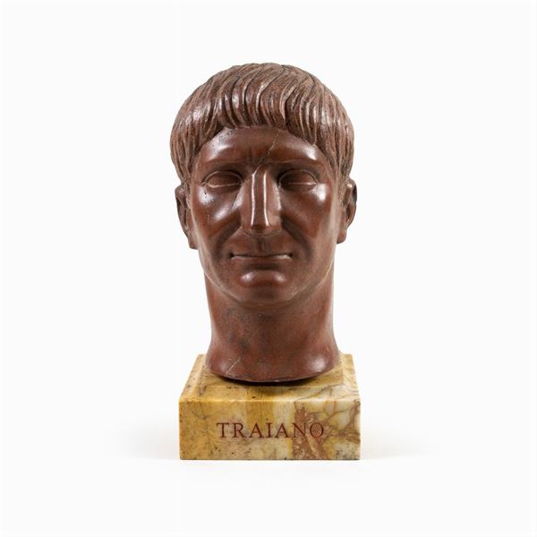 Testa in marmo rosso antico