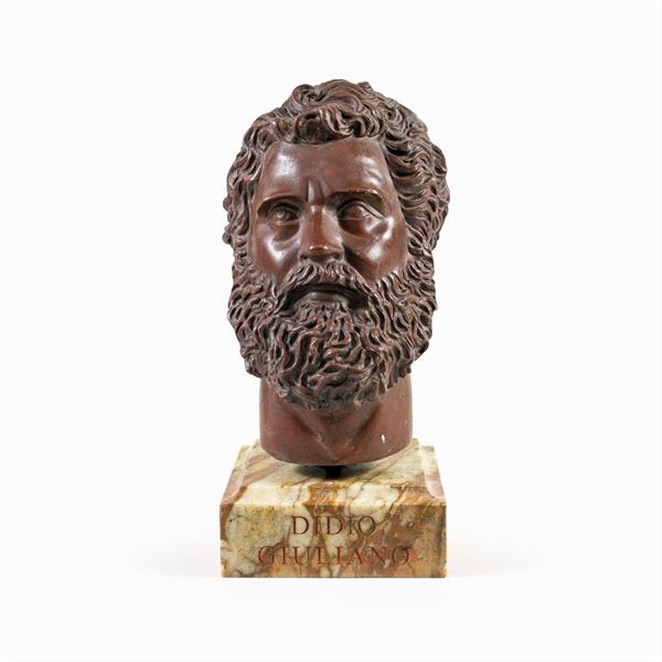 Testa in marmo rosso antico