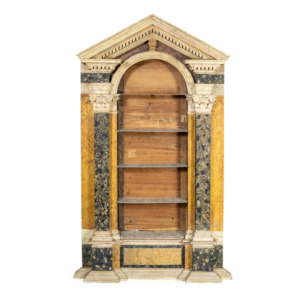 Lacquered wood aedicule