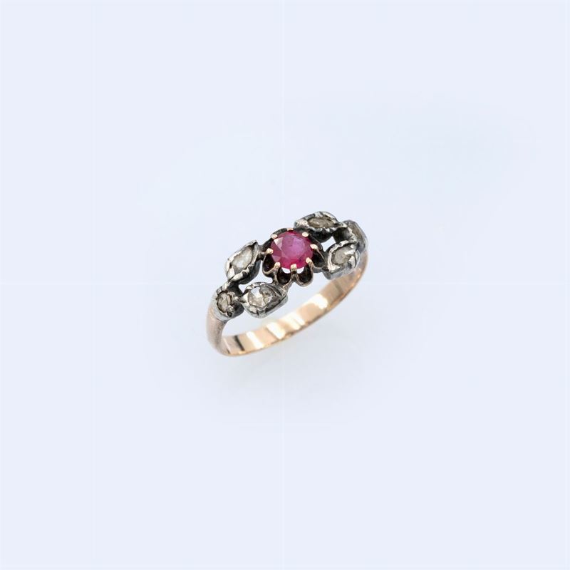 Anello in Oro e Argento Rubino e Rose di Diamante