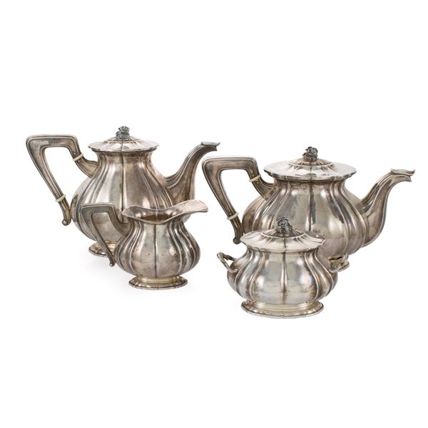 Silver tea and coffee service (4)  (Italy, 20th century)  - Auction Fine Silver and the Art of the Table - Colasanti Casa d'Aste