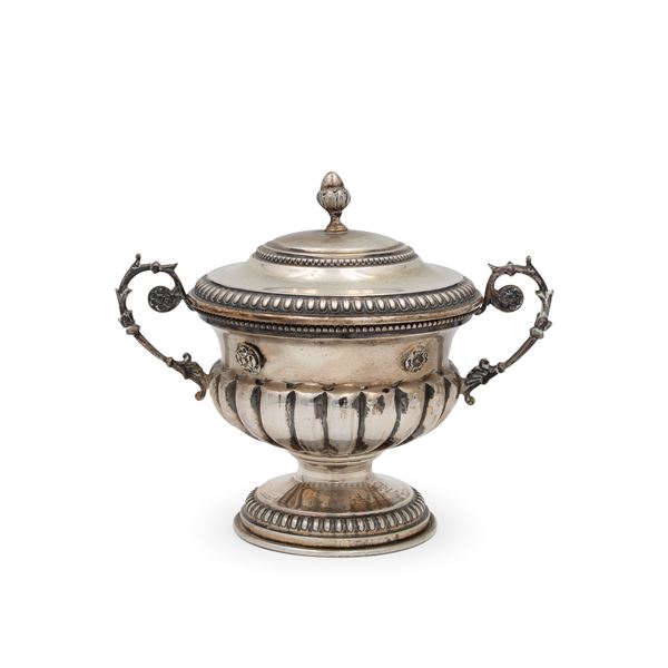 Silver sugar bowl  (Italy, 20th century)  - Auction Fine Silver and the Art of the Table - Colasanti Casa d'Aste