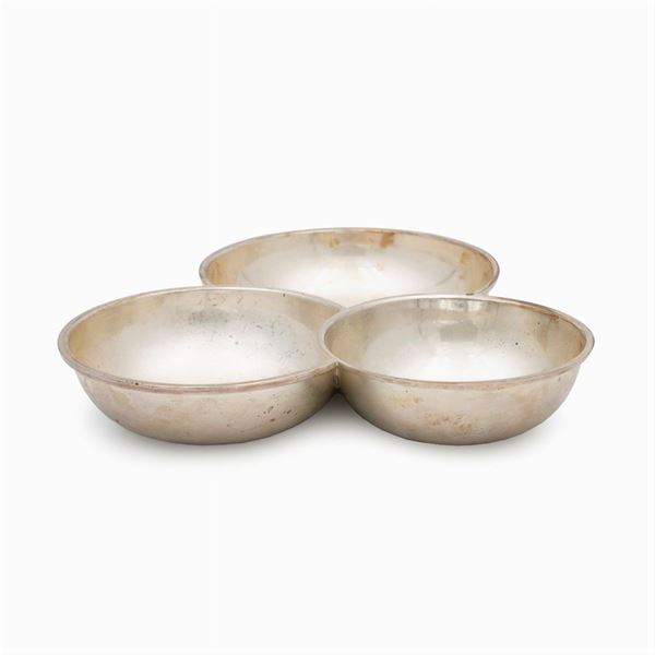 Silver entree dish