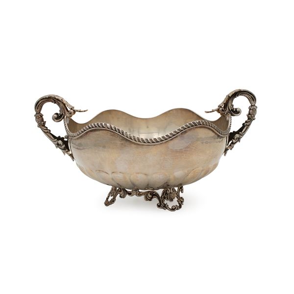 Two-handled Silver centerpiece  (Italy, 20th century)  - Auction Fine Silver and the Art of the Table - Colasanti Casa d'Aste