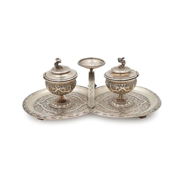Calamaio in argento a due ampolle  (Italia, XIX-XX Sec.)  - Asta Argenti e l'Arte della Tavola - Colasanti Casa d'Aste