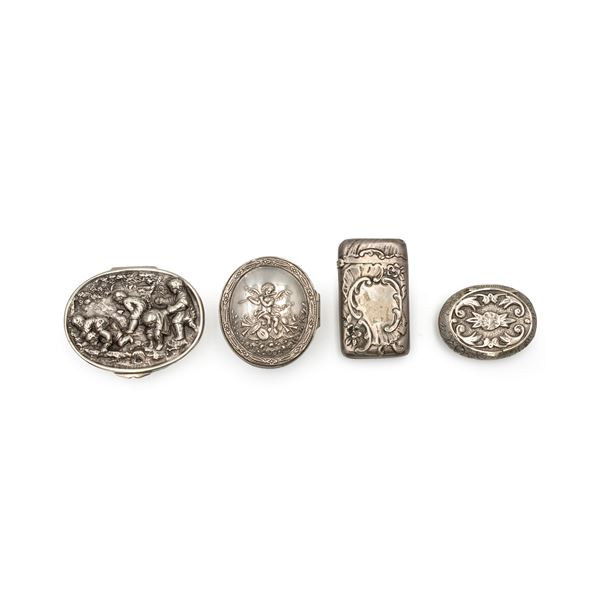 Group of silver pillboxes (4)  (19th - 20th century)  - Auction Fine Silver and the Art of the Table - Colasanti Casa d'Aste