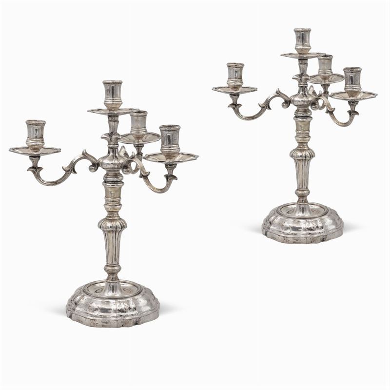 Coppia di Candelabri a Quattro Fiamme in Argento