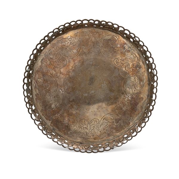 Salver in argento  (manifattura europea, XVIII Sec.)  - Asta Argenti e l'Arte della Tavola - Colasanti Casa d'Aste