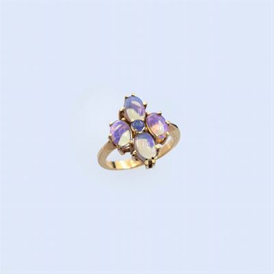 Anello in Oro Giallo 14kt con Cinque Opali Arlecchino