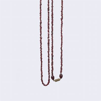 Lunga Collana di Granati, Lunghezza 135 CM.