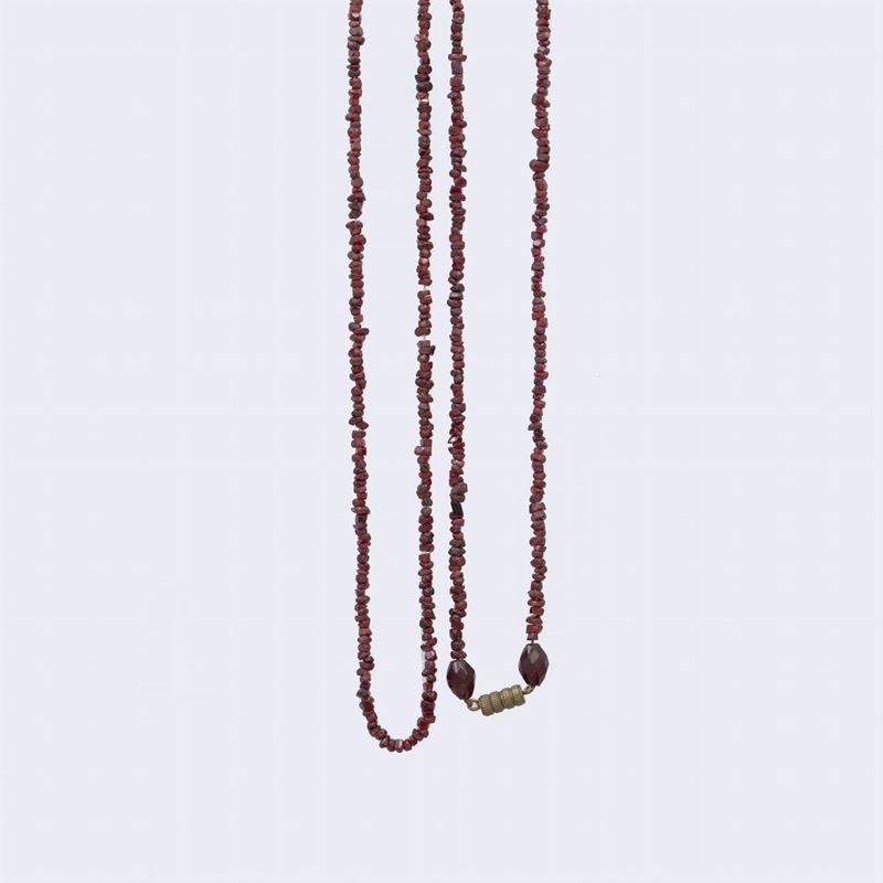 Lunga Collana di Granati, Lunghezza 135 CM.