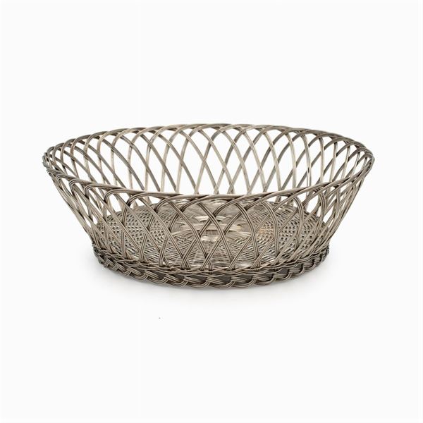 Silvered metal centerpiece