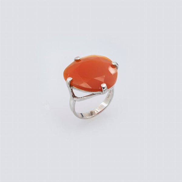 Anello in argento e corniola