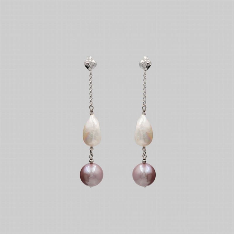 Orecchini Pendenti in Oro Bianco 18kt e Perle di Acqua Dolce