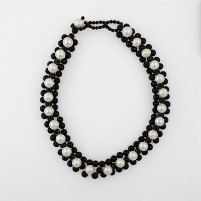 Girocollo in Onice Nero e Perle Coltivate, Lunghezza 38 CM.