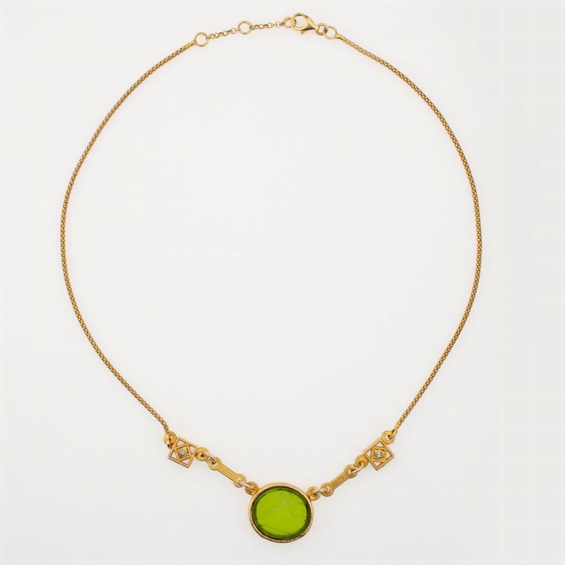 Collana in Argento Dorato e Pasta Vitrea con Cammeo Inciso e Zirconi