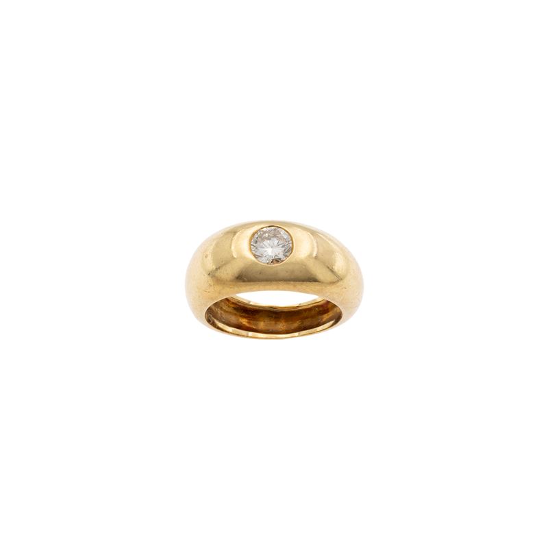 Antico anello in oro giallo 18kt con diamante