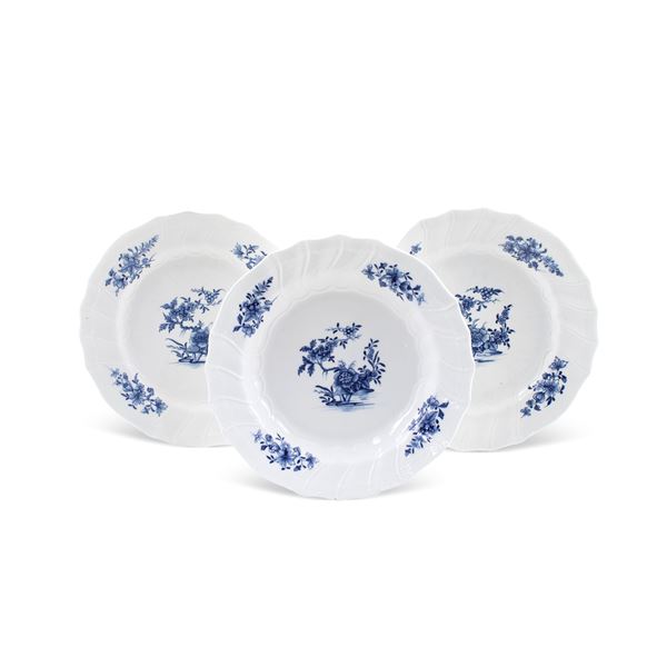 Tournai, set of 13 porcelain plates