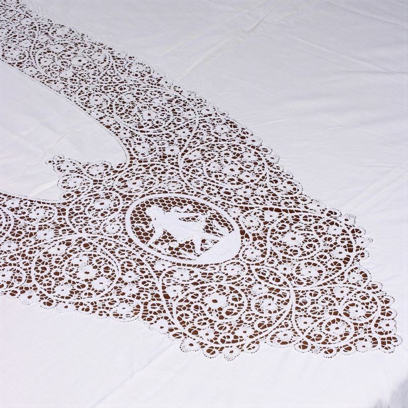 Tovaglia in Lino con Inserti in Pizzo