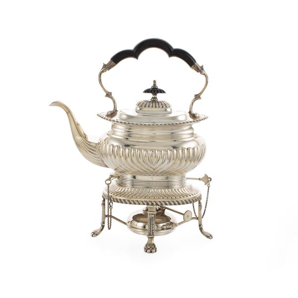 Silver Tea Kettle  (Italy, 20th century)  - Auction Fine Silver and the Art of the Table - Colasanti Casa d'Aste