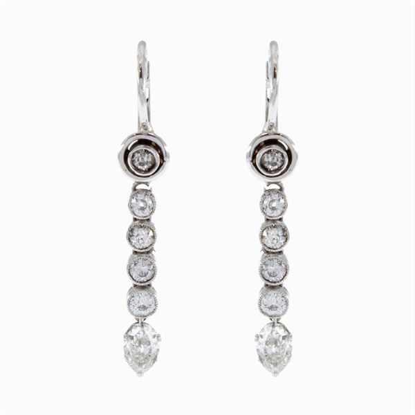 18kt white gold and diamonds pendant earrings
