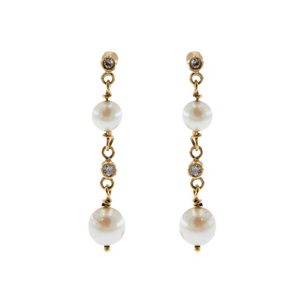18kt yellow gold pearls and diamonds pendant earrings