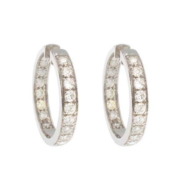 18kt white gold and diamonds circle earrings