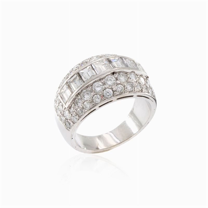Anello a Fascia in Oro Bianco 18kt e Diamanti