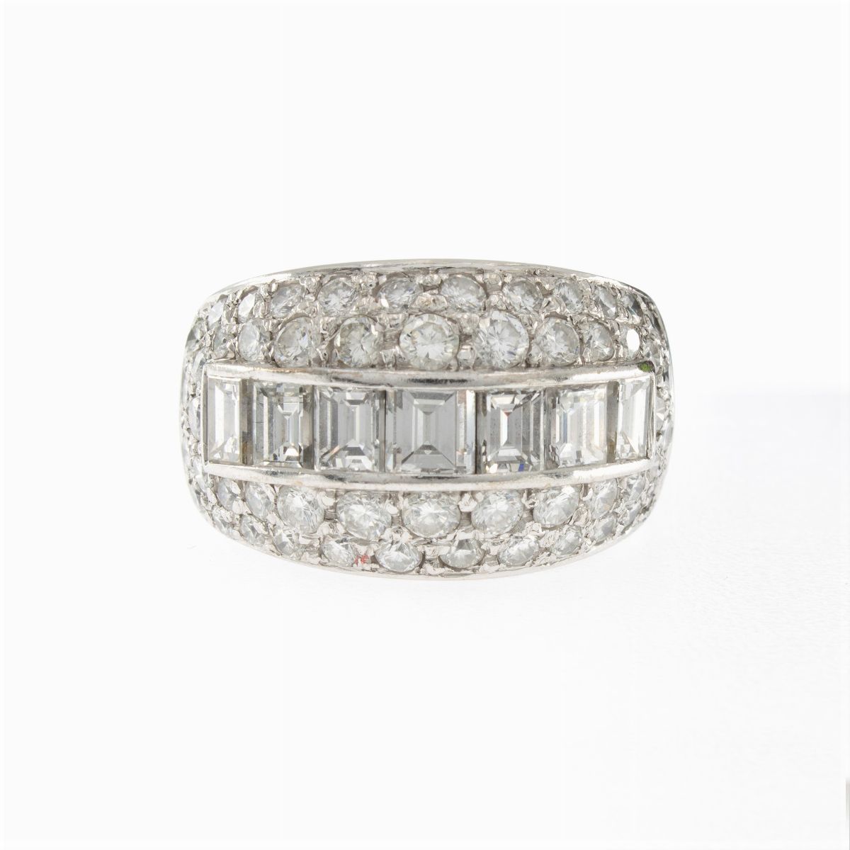 Anello a Fascia in Oro Bianco 18kt e Diamanti