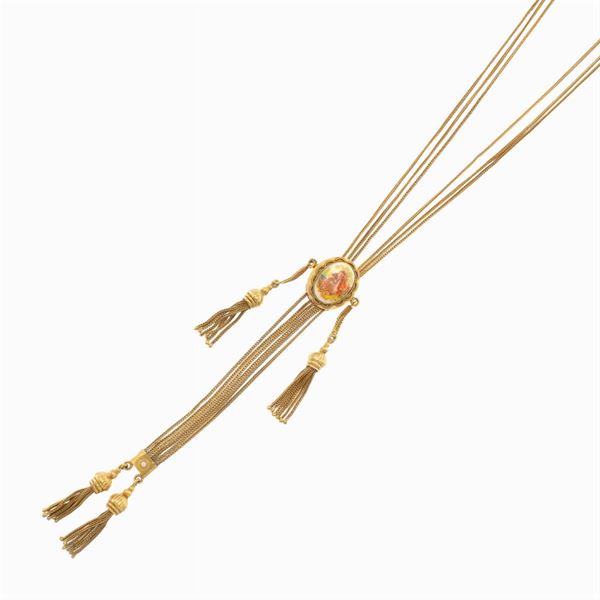 9 kt yellow gold antique  necklace