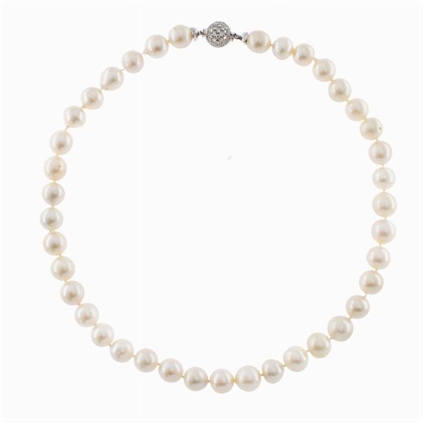 One strand of cultured pearls Necklace