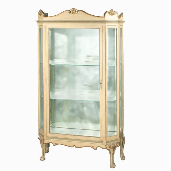 An Italian lacquered and giltwood vitrine