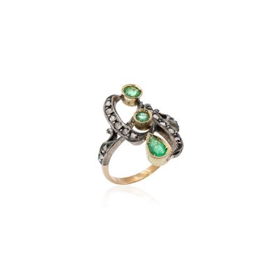 Antico Anello in Oro 9 Kt e Argento