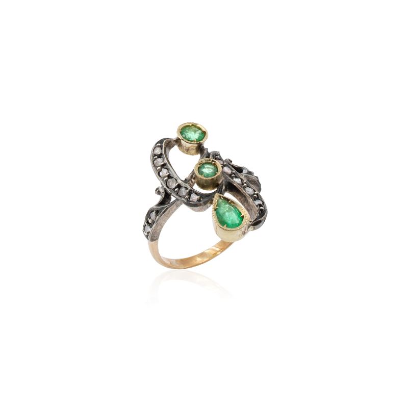 Antico Anello in Oro 9 Kt e Argento