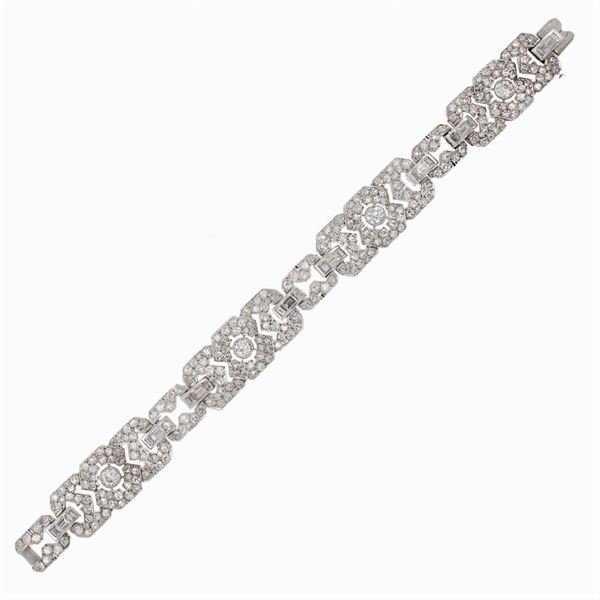 platinum and diamonds bracelet with geometric motif