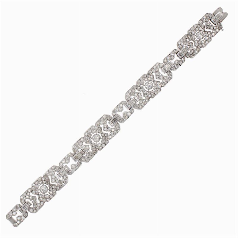 Bracciale a Motivo Geometrico in Platino e Diamanti