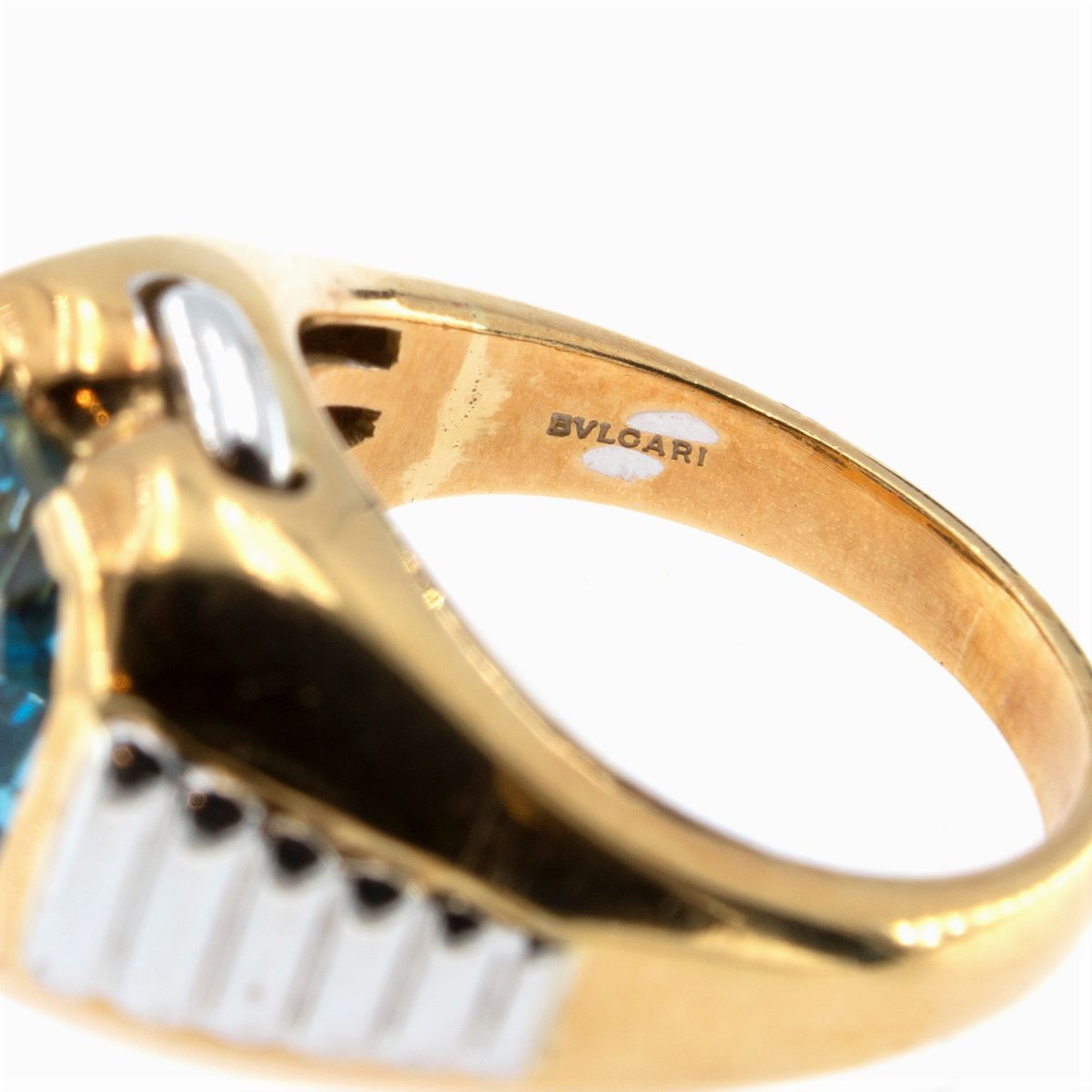 Bulgari Anello Topazio Azzurro