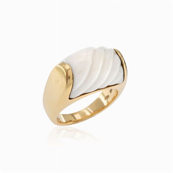 Bulgari, Tronchetto collection ring