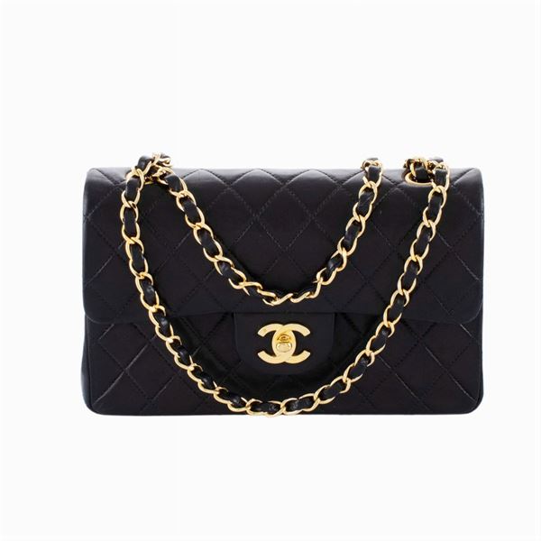 Chanel Timeless Classique vintage shoulder bag
