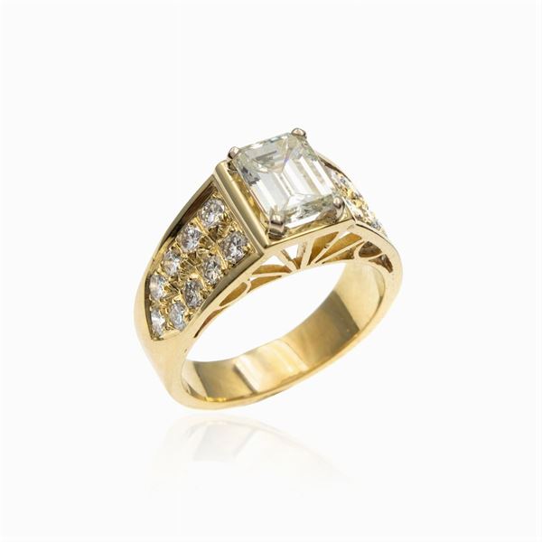 18kt yellow gold ring with  circa1.38 ct diamond