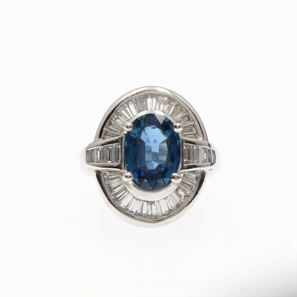 Anello in Oro Bianco 18kt con Zaffiro Naturale