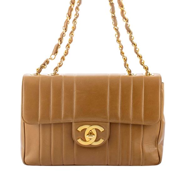Chanel Timeless Jumbo Vertical vintage shoulder bag  (1990s)  - Auction Fine Jewels Watches | Fashion Vintage - Colasanti Casa d'Aste